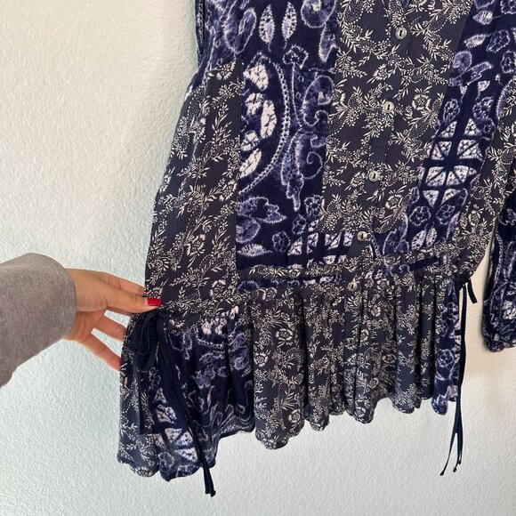 Free People Boho Printed Tunic Blouse S Button Front Long Sleeve Tie Hem Flowy R - Picture 4 of 9